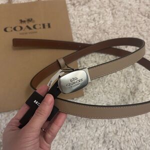 NWT!! Coach Women Eliza Cut to Size Reversible Belt in Taupe/ Redwood Color